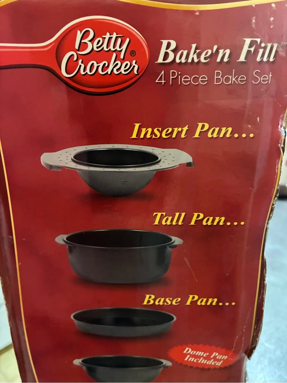 Betty Crocker cake pan set